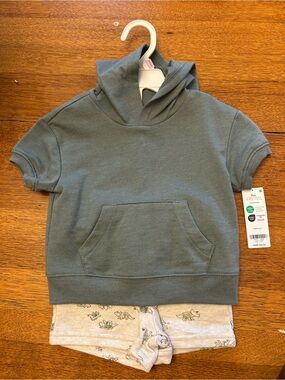 Carter's Short-Sleeve Hooded Sweatshirt and Shorts Set Size 9 Month